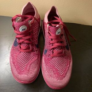 NWT Women’s Nike Free RN Flyknit 2018